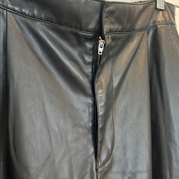 Rachel Zoe Faux Leather Cargo High Rise Straight Leg Pants Black Size XL - Picture 3 of 16